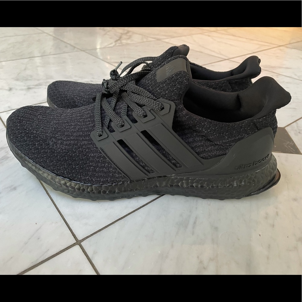 adidas Ultra Boost 4.0 Triple Black Size 11 Men Brand New Running